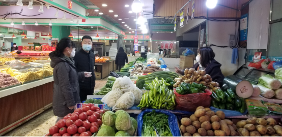 华正批发生鲜超市保供应报道(1)231.png
